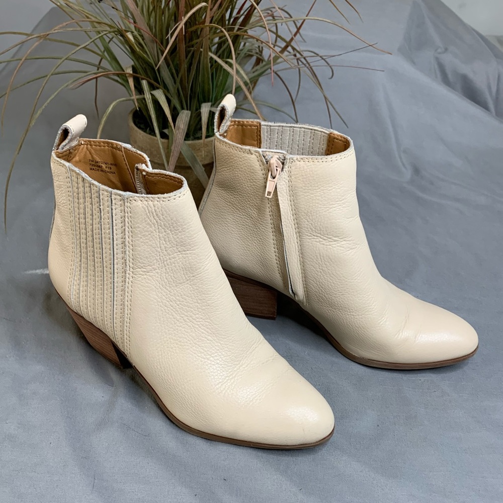 Frye & Co Jacy Chelsea Boot, white waxy leather
